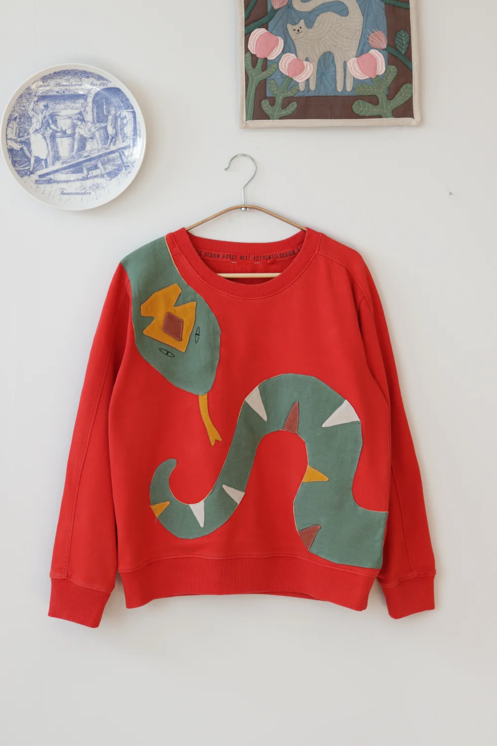 Bluza z wężem