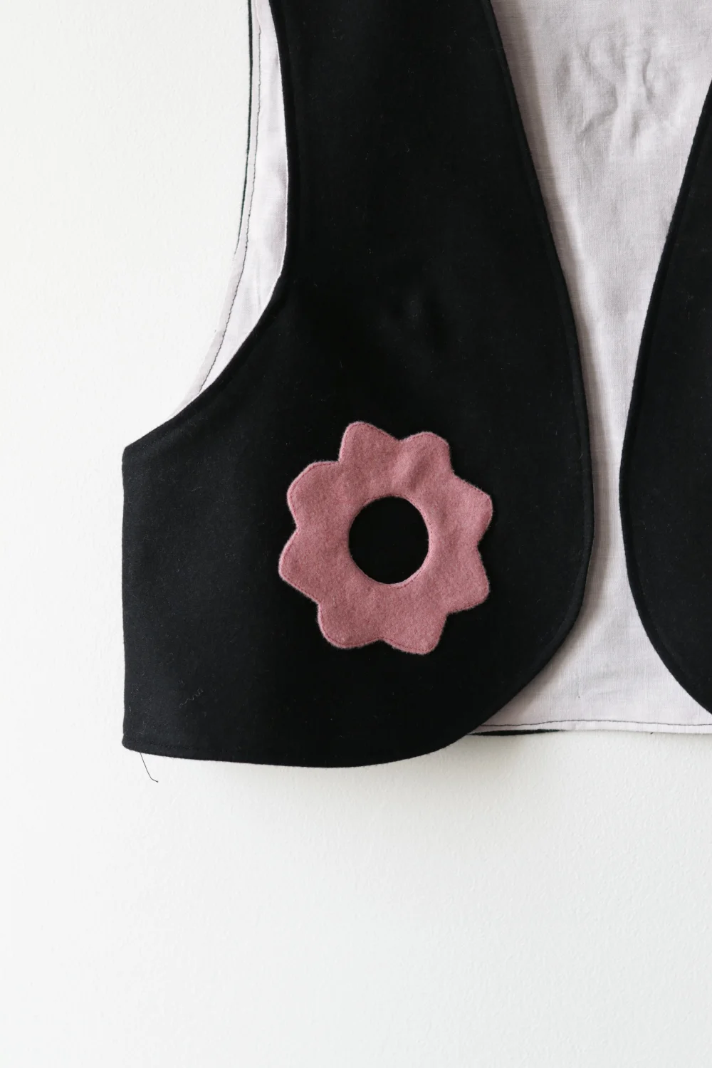 Minimalistyczna czarna