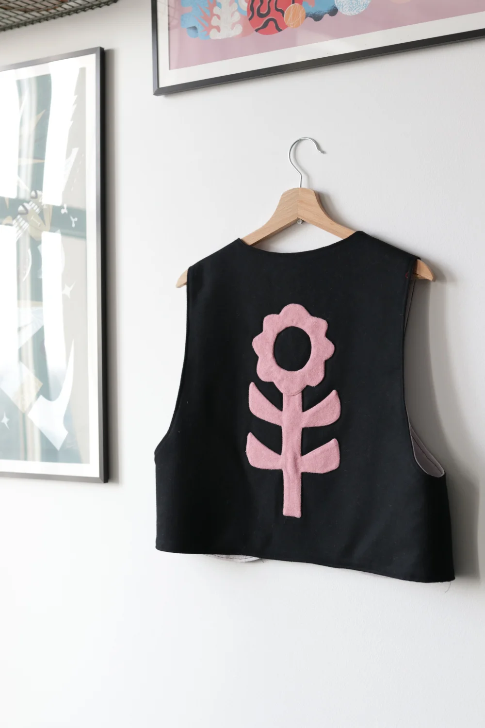 Minimalistyczna czarna