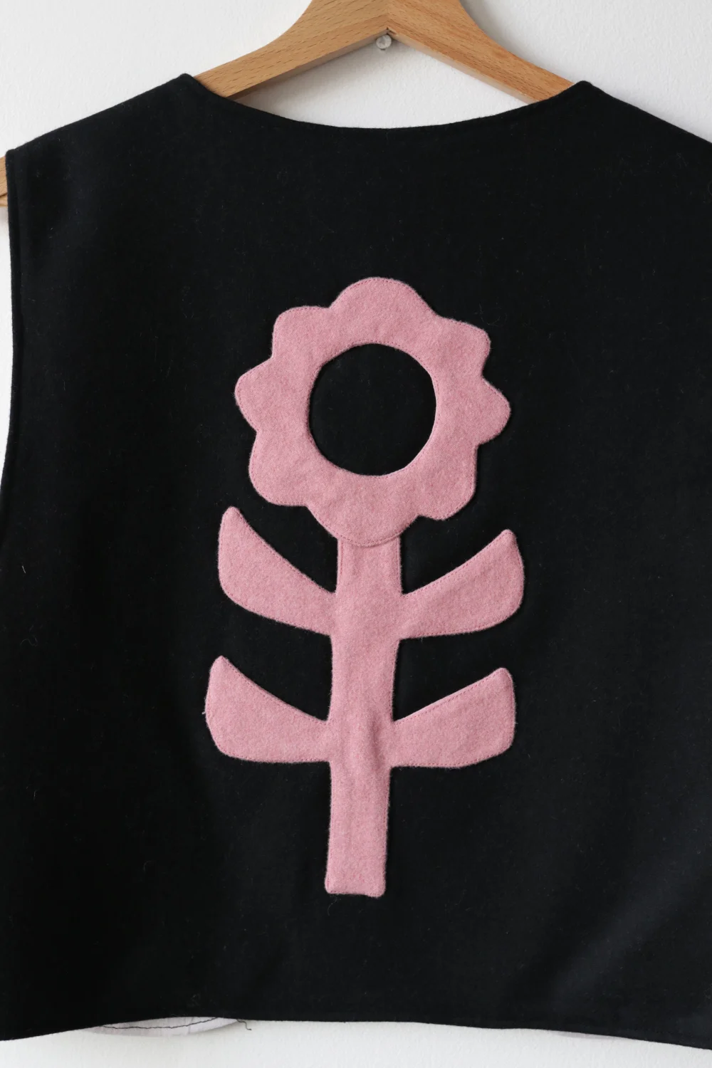 Minimalistyczna czarna